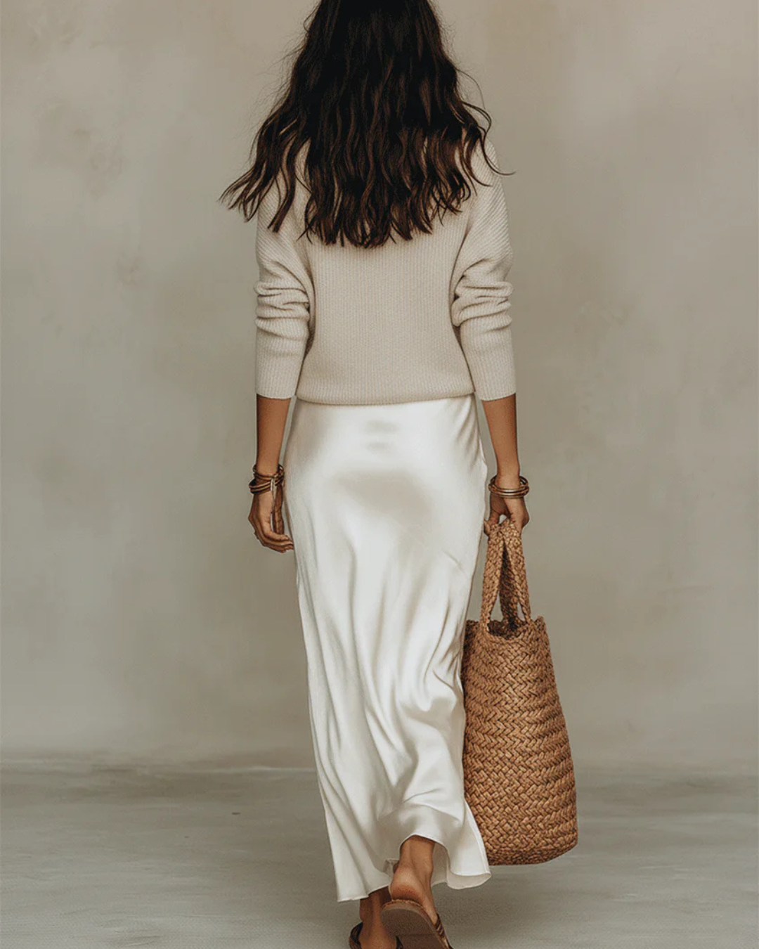 Duo Chic : Robe Midi et Pull Harmonisé
